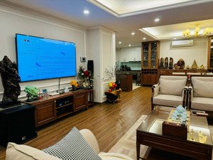 siêu phẩm 3pn (168m) view võ chí công, full đồ xịn xò, có sổ, có slot xe. lh o 9 6 9 8 3 8 7 8 8