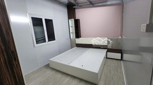 nhà gần chợ - gần trường cấp 1.2.3 - xung quanh nhiều tiện ích không thiếu thứ gì