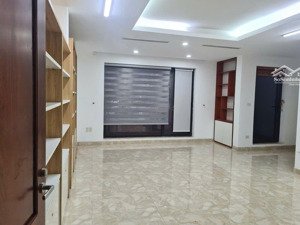 cho thuê nhà mặt phố trần phú hà đông, 50m2, 4 tầng, mặt tiền 5.5m, vuông vắn
