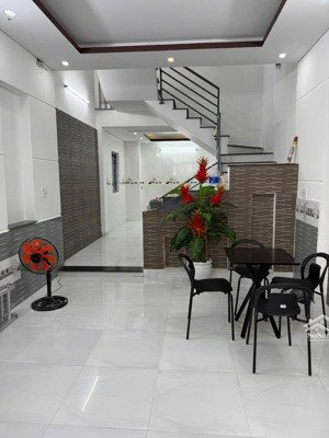 bán nhà 3 tầng kiệt 500/ tôn đản