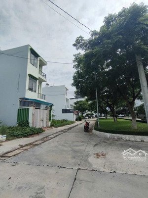 bán nhà 3 tầng khu tái định cư hòn rớ ii, phước đồng gần cảng, gần biển, giao thông thuận lợi