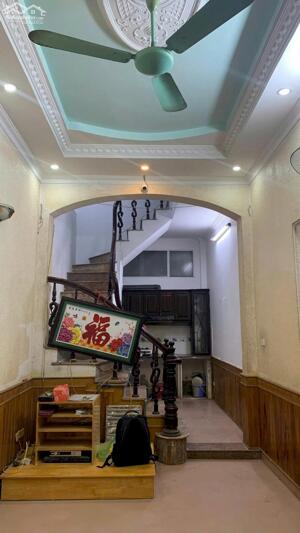 BÁN GẤP NHÀ QUAN HOA CẦU GIẤY 35m2, 5 TẦNG MẶT TIỀN 3m GIÁ 8.8 TỶ