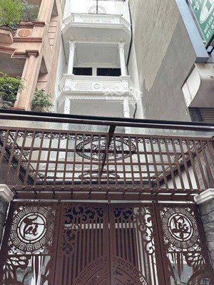 hoàng văn thái_ 80m2, nhà xây mới 4 tầng(có ô chờ thang máy). ô tô ngủ trong sân nhà. hơn 19 đồng