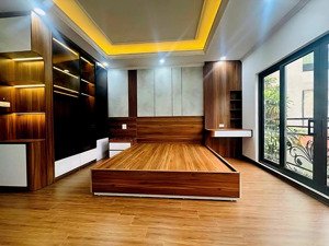 6 tầng thang máy - phú diễn - gần tài nguyên môi trường, ngõ ô tô, giá 8.5 tỷ (thương lượng)