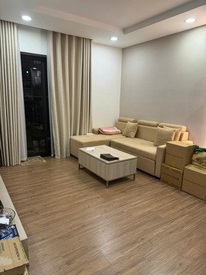 chính chủ gửi bán căn góc 3pn view vinhomes - le grand jardin long biên.