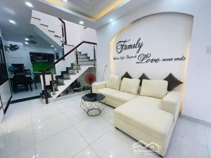 bán nhà vĩnh khánh quận 4 - 35m2 - 2 tầng đúc thật - chỉ 4 tỷ - nhà mới ở ngay