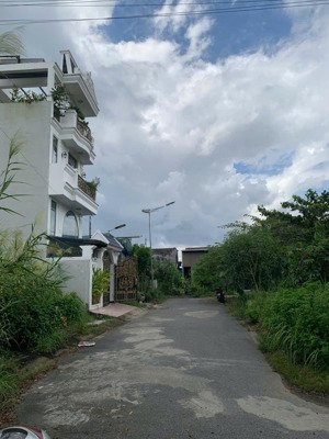 lô góc 134m2 nằm ngay kdc rạch tôm, nhà bè