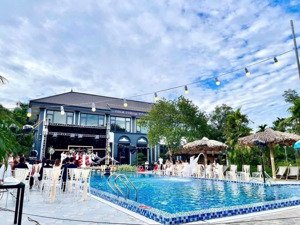 homestay đẹp nhất hoà bình tổng diện tích: 30.000m 2. có 2800m đất ở lâu dài._ ngay gần hn