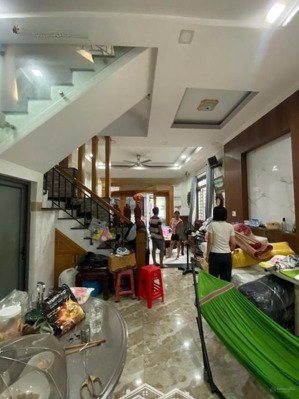 góc 2 mặt tiền hẻm 6m 205 đường phạm đăng giảng dt: 5.5m x 17m. trệt 2 lầu sân thượng. giá 7,6 tỷ