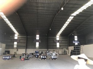 cho thuê kho xưởng kcn nam thăng long, bắc từ liêm, dt 700m2, điện 3fa, xuất vat, xe công vào