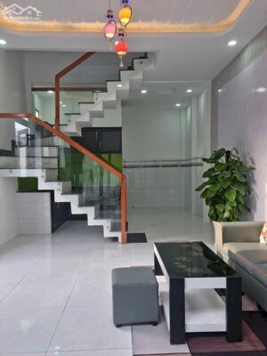 Nhà mới 1 lầu rất đẹp chỉ 1 tỷ 380 triệu và diện tích rộng 4mx8m