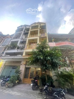 bán nhà mặt tiền hoa sữa , bề ngang siêu hiếm 4,9m với 5 tầng chỉ 22 tỷ , rẻ nhất khu đường hoa