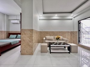 căn hộ tách bếp an ninh, full nội thất ngay ngã 4 hoàng quốc việt, coop mart huỳnh tấn phát