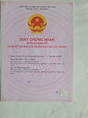 nhà cạnh công viên, hẻm xe hơi 5m, cách đường lớn 30m.