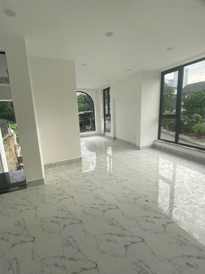 49 tỷ mặt tiền trần não, 4 tầng, đang cho thuê 80 triệu, khu kinh doanh sầm uất, đa ngành nghề