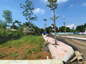 đất chương mỹ cách trung tâm hà đông 15km dân cư đông đúc
giá nhỉnh 1,5 tỷ/lô 80-115m full thổ cư