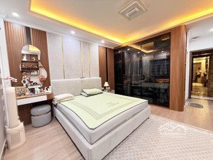 bán nhà phố vip tô vĩnh diện, thang máy, nội thất xịn 13,6 tỷ, 60m2