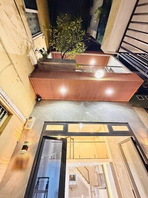 cần bán nhà đẹp tân bình, tặng hết nội thất, hẻm xe hơi, 3pn, 3 tầng, dtsd 92m2