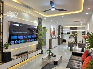 cần bán căn hộ sky garden 2, dt: 89m2, 3pn, full nội thất cao cấp, nhà mới 100%