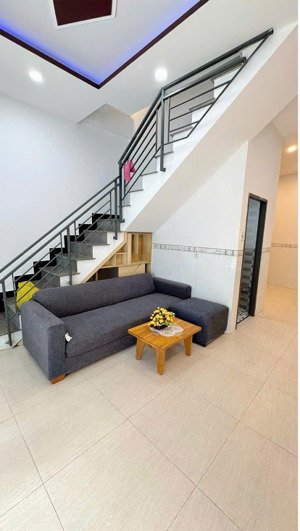 bán nhà đẹp tttp 2 tầng mê đúc kiên cố hẻm hương lô ngọc hiệp p.tây nha trang giá 2ty590