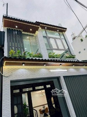 8,5 tỷ! hxh 8m, đồng đen,p14, tân bình.4,5x15m.2 tầng.giá tốt khu vực.