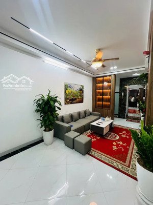 bán nhà phố xuân thủy, cầu giấy, 40m2, 7 tầng, thang máy, ngõ thông kinh doanh, giá bán 12.6 tỷ