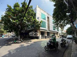 gấp!!! nhà chính chủ góc 2 mặt tiền đường nguyễn gia trí d2 bình thạnh.