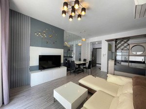 cho thuê căn hộ oriental plaza, dt: 85m2, 2pn, 2wc, nhà thoáng đẹp, giá 10,5tr/th .đt 