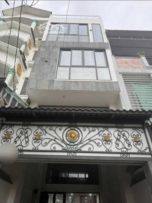 toà nhà văn phòng - phạm văn bạch - 4x20 - 6 tấm - 10.9 tỷ thương lượng