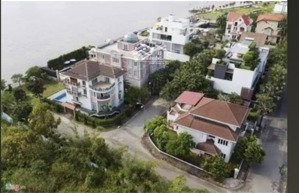 bán biệt thự view sông đường nguyễn văn hưởng, quận 2. 15mx30m.kvsd: 600m2. xd: 5 tầng. 220triệu/m2