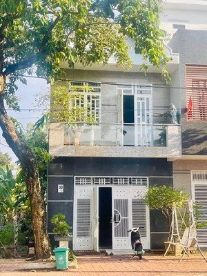 bán nhà lê long vân giá 3.650 tỷ 1 trệt 1 lầu đường rộng 30m