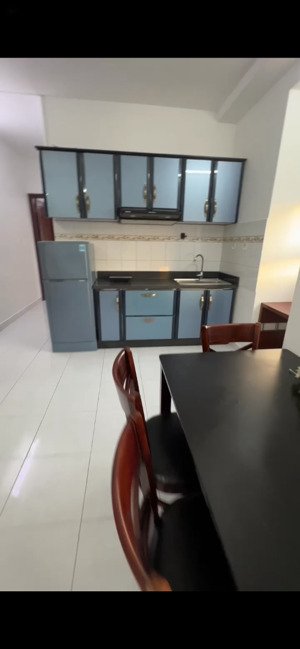 cho thuê căn hộ 2pn 2wc full nội thất ban công siêu thoáng view thành phố ngay 5 nguyễn q5