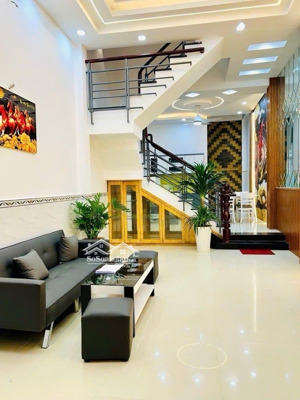 bán nhà mới đẹp hương lộ 2 gần chợ lê văn quới