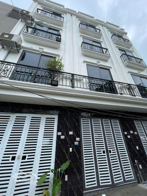 bán nhà 32m2 giá 2tỷ650tr thiết kế đẹp không lỗi phong thủy, gần trường chợ tiện ích ngõ ô tô gần