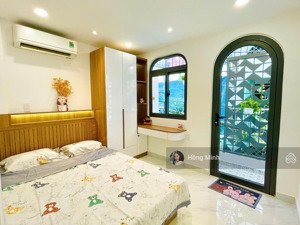 chỉ nhỉnh 6 tỷ có nhà hẻm xe hơi 5m ngay sân bay phổ quang - tân bình - 2 tầng - nhà mới