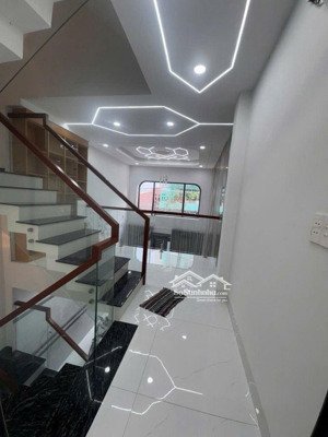 siêu phẩm hẻm xe hơi quay đầu , thông , tuyệt đẹp , hương lộ 2 , bình tân