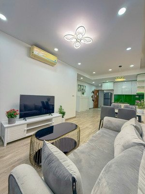 cần bán căn hộ jamona city. dt: 73m2 2pn - 2wc. giá: 3.65 tỷ. đã có sổ hồng. có hỗ trợ vay bank