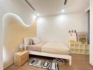 em có căn hộ tầng 29 căn 2pn2wc căn góc giá 2,35 tỷ bao thuế phí