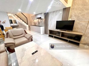 bán nhà đường ni sư huỳnh liên quận tân bình dt:92m2, 3 tầng btct, 3 ngủ lớn, nhà đẹp nhỉnh 5đ,