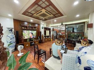 nhà phân lô vip q.cầu giấy, 56m2, 5 tầng, mt: 5m, ôtô tránh, kd đa loại hình, 3 thoáng, chỉ 33.8 tỷ