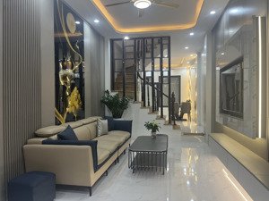 bán nhà trương định đầu giải phóng 46m2 x 4 tầng, mặt ngõ thông, full nội thất, gần mặt phố