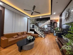 phân lô đỗ quang - ôtô vào nhà - 5m ra phố - kinh doanh - giá đầu tư 45m2 5t mt4.5