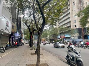 Tôi cần bán nhà mặt ngõ Thái Hà - Vị trí đoạn kinh doanh sầm uất nhất phố, vỉa hè rộng
