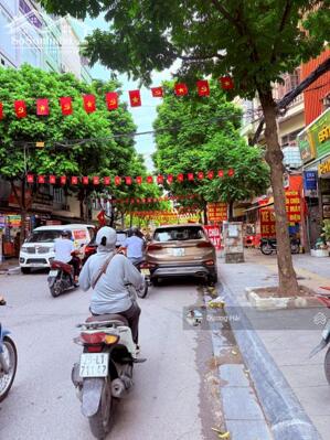 Bán nhà Mặt phố Nghĩa Tân - Cầu Giấy - DT 100m * MT 6m - Vỉa Hè KDVP Ô tô dừng đỗ Sầm uất
