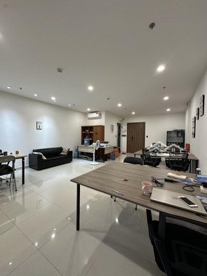 bán 53m2 q7 riverside i có sẵn hợp đồng thuê 8tr/tháng giá chỉ 2,350 tỷ (rẻ hơn thị trường 300tr)