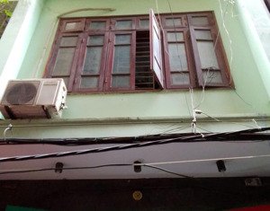 bán nhà mặt đường xuân thủy,vị trí đắc địa(nhà 1 mặt đường, 1mặt ngõ),mt hơn 4m, sđcc/sổa4, miễn mg