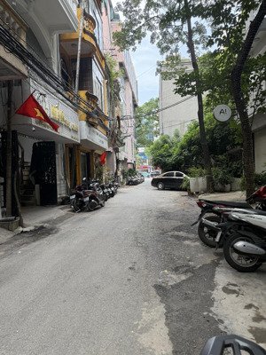 bán nhà trần duy hưng, dt65m, mt5m, gara 2 ô tô, sát phố, kinh doanh.