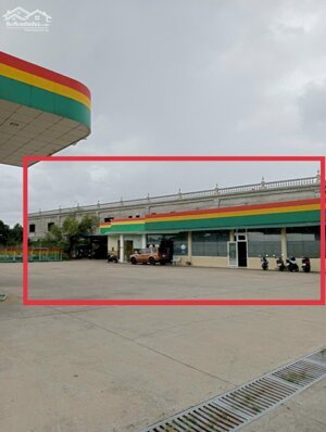 cho thuê nhà 2 tầng mặt tiền mặt bằng kinh doanh đường nguyễn văn cừ, ngang 20m