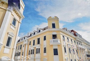 bán căn shophouse 5 tầng view biển hạ long cắt lỗ 4 tỷ giá 10,8 tỷ sổ đỏ