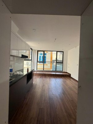 bán nhà lai xá 38m2 6 ngủ 5 tầng ô tô đỗ cửa gần chợ gần trường